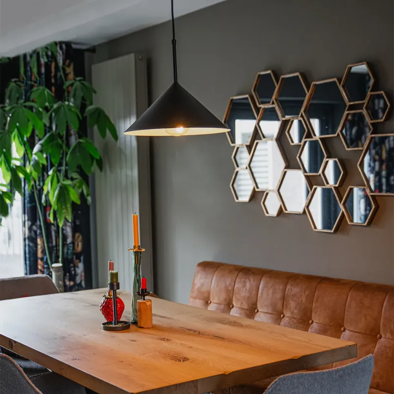 Kiárusítás Design lógólámpa fekete - Triangolo