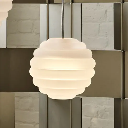 Tom Dixon LED lógó lámpa Press Sphere Mini matt Ø 15 cm Prémium