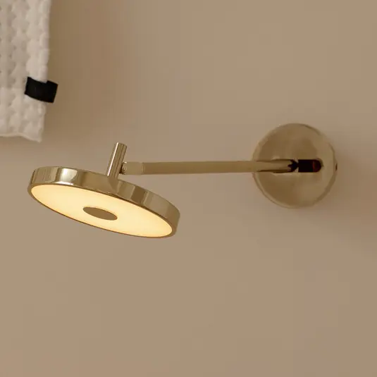 Legkelendőbb UMAGE LED fali lámpa Asteria LONG HW, polírozott sárgaréz, 45 cm
