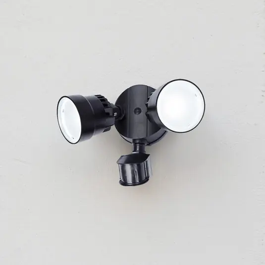 SHRIMP II LED-érzékelős kültéri falikar, fekete, 12 W, 2 lámpás, IP44 Gyors szállítás
