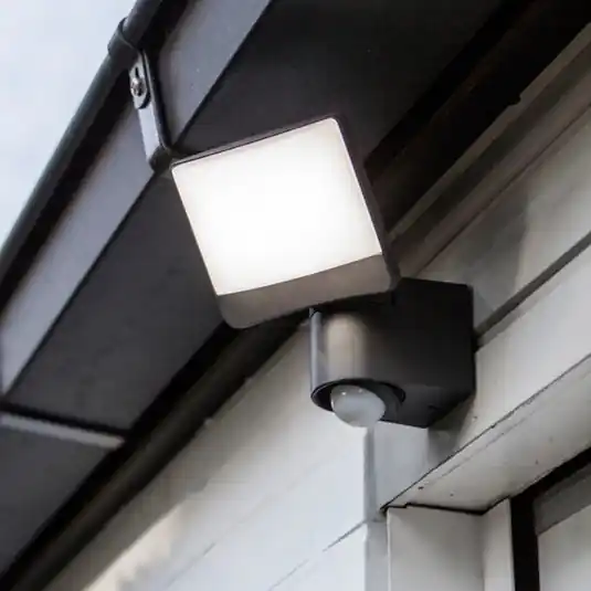 SUNSHINE LED-érzékelős kültéri falikar, 15 cm, sötét szürke, IP44 Szuper ajánlat