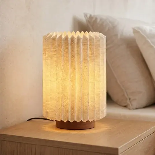 Biztonságos fizetés Lindby Maveo asztali világítás, magasság 30 cm, diófa/vászon, E27