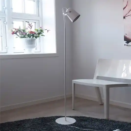 Azonnal elérhető Dyberg Larsen Oslo fehér fém állólámpa