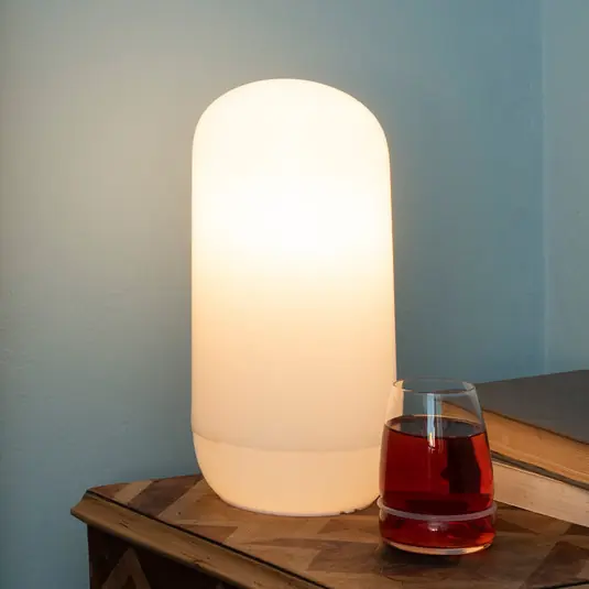 Bestseller Artemide Gople asztali lámpa dugóval, fehér