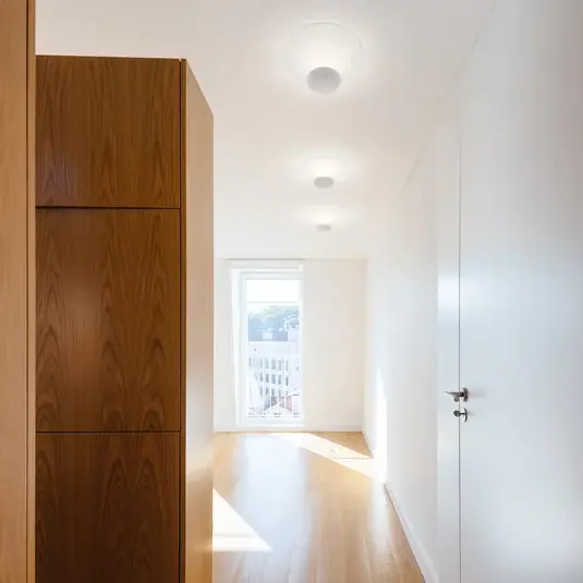 Vibia LED mennyezeti világítás Funnel, fehér, alumínium, Ø 35 cm, 2700 K Újdonság