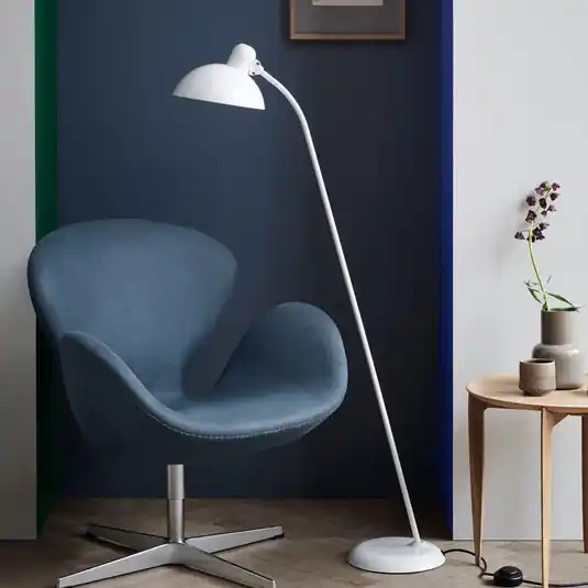 Expressz kézbesítés FRITZ HANSEN Kaiser Idell 6556-F Fényes fehér