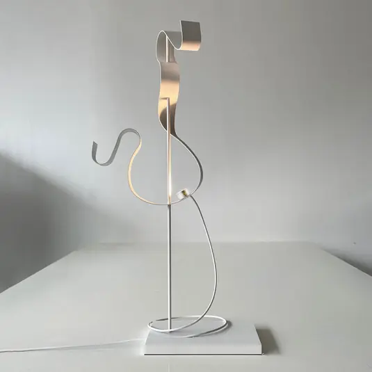 Népszerű Knikerboker Curve LED asztali lámpa, fehér