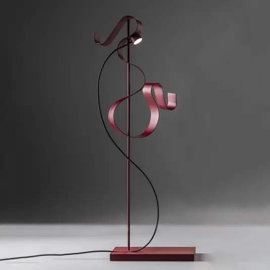 Knikerboker Curve LED asztali lámpa, piros Nézd meg most
