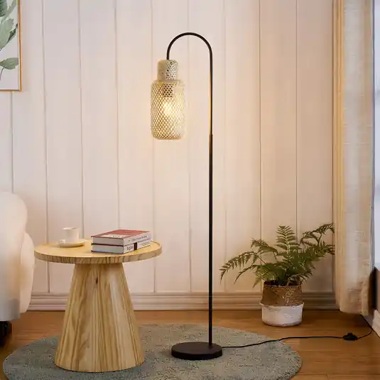 Lindby Venora állólámpa, 145 cm magas, bambusz, E27 Szezonális akció