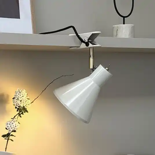 Kedvezményes ár Dyberg Larsen csíptetős lámpa, gipszfehér, Ø 15 cm, acél