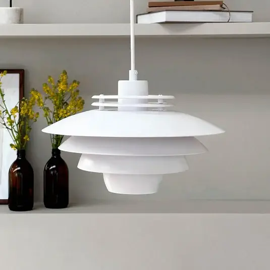 Vedd meg most Dyberg Larsen függőlámpa Ejka mini, fehér, Ø 30 cm, fém