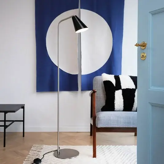 Dyberg Larsen Oswald állólámpa, fekete/acél, magasság 135 cm Nézd meg most