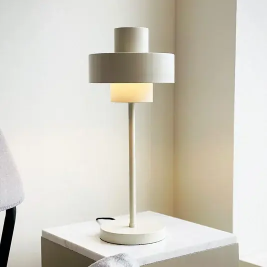 Dyberg Larsen asztali lámpa Stoke, gitt fehér, magasság 49,5 cm Legjobb ár