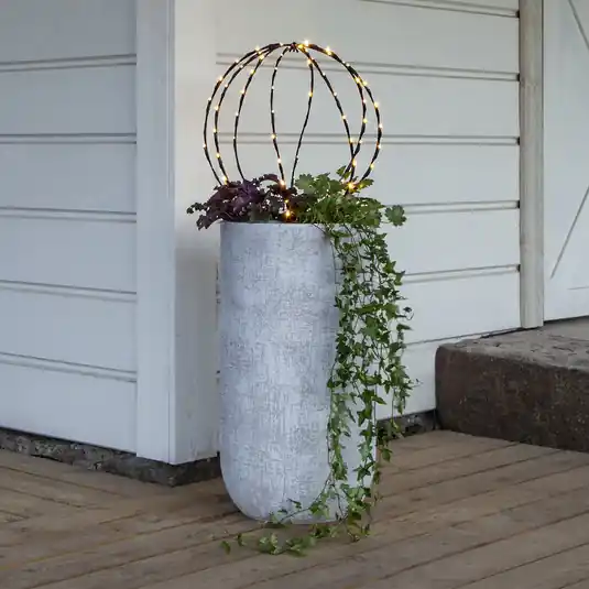 LED földi tüskefény Gömb, Ø 40 cm, fekete fém elemmel Árcsökkenés
